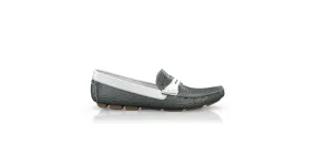 5251 Classic Women's Moccasins