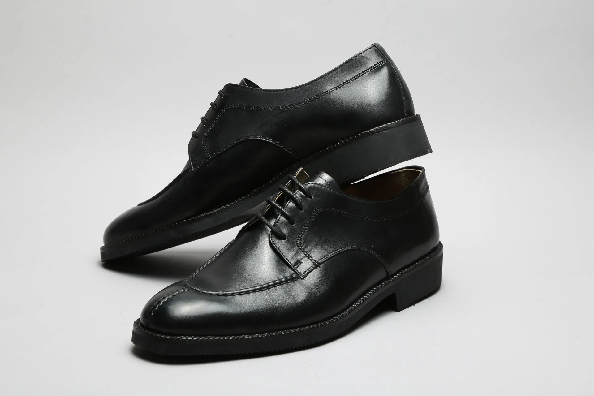 624 Black Derby Shoes with Rubber Sole