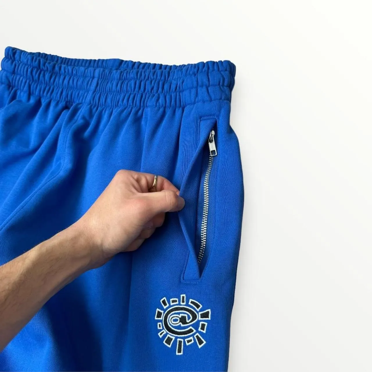 ADWYSD Relaxed No Cuff Joggers In Blue