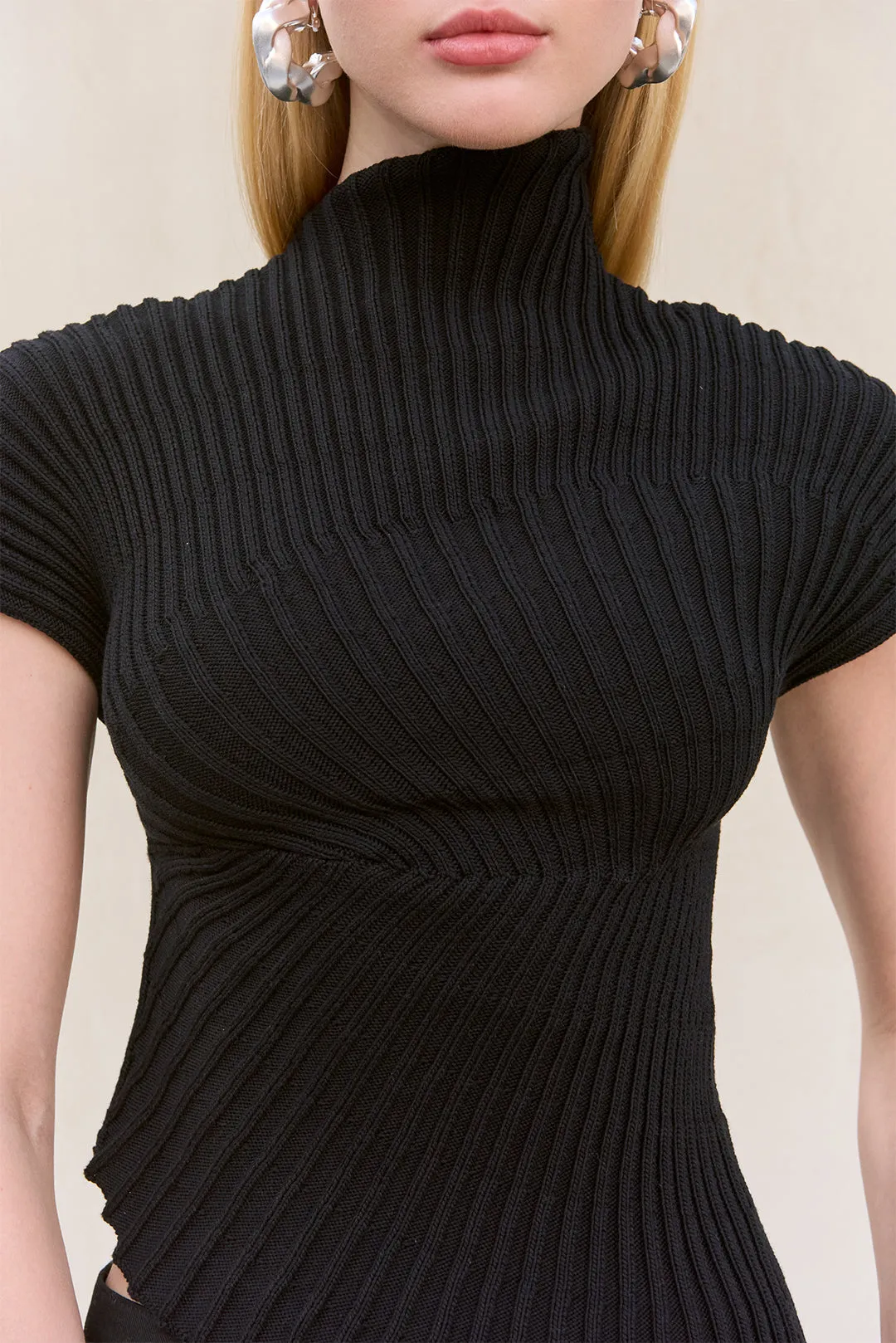 ANNEMIE KNIT TOP - BLACK