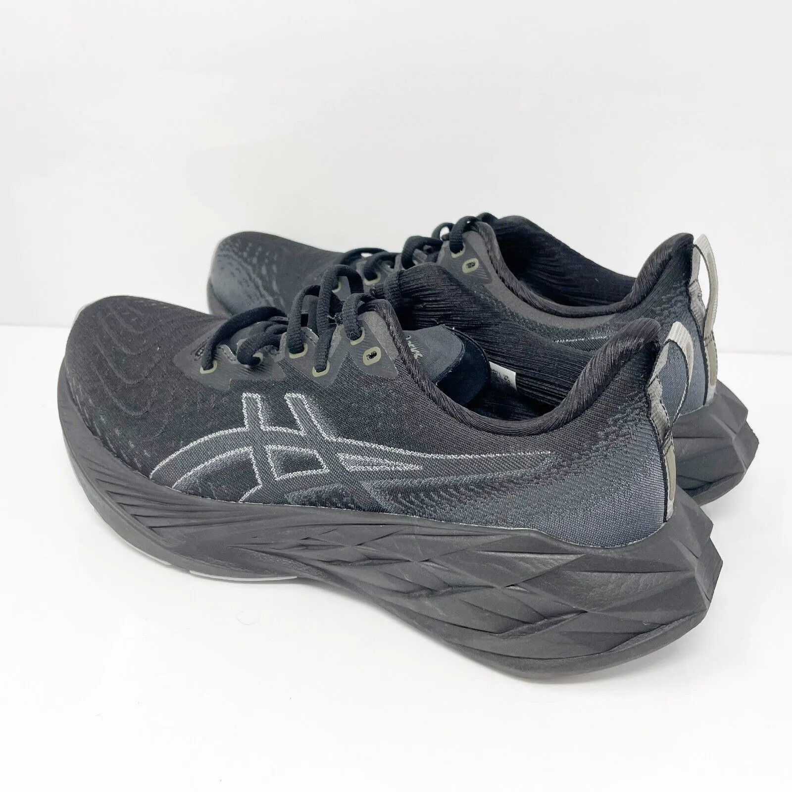 Asics Womens Novablast 4 1012B510 Black Running Shoes Sneakers Size 8.5