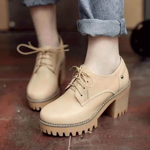 Beige Chunky Heel Cleated Sole Lace-Up Platforms Oxfords