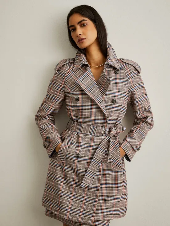 Checkered double-breasted coat.