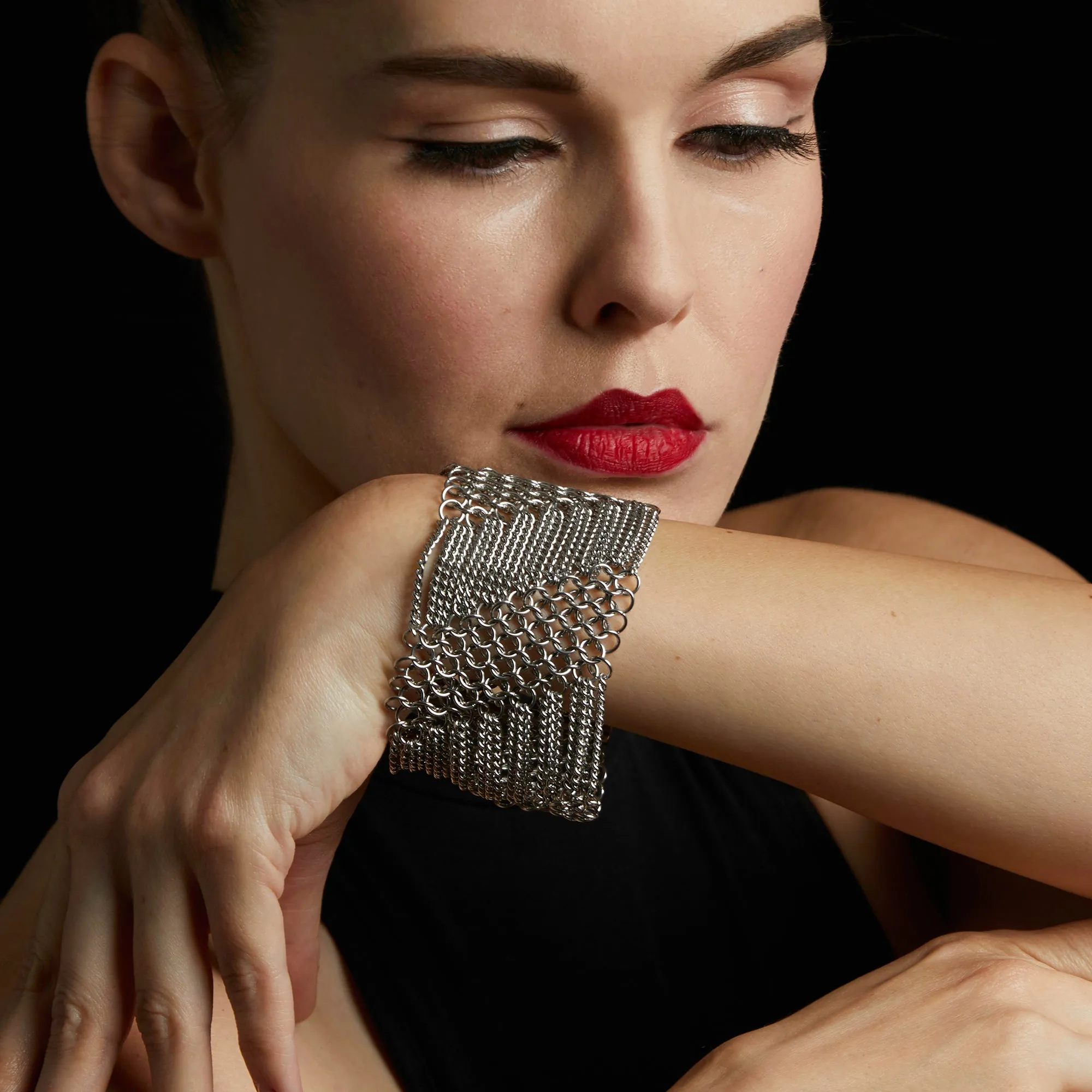 Diagonal Stripes Cuff Bracelet with 8 Rows of Slinkies