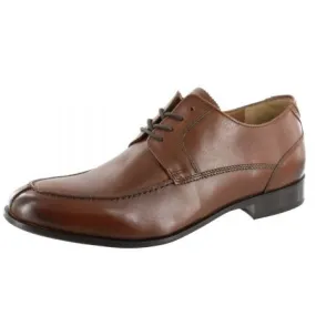 Elegant Clarks Bostonian Jesper Oxfords for Men