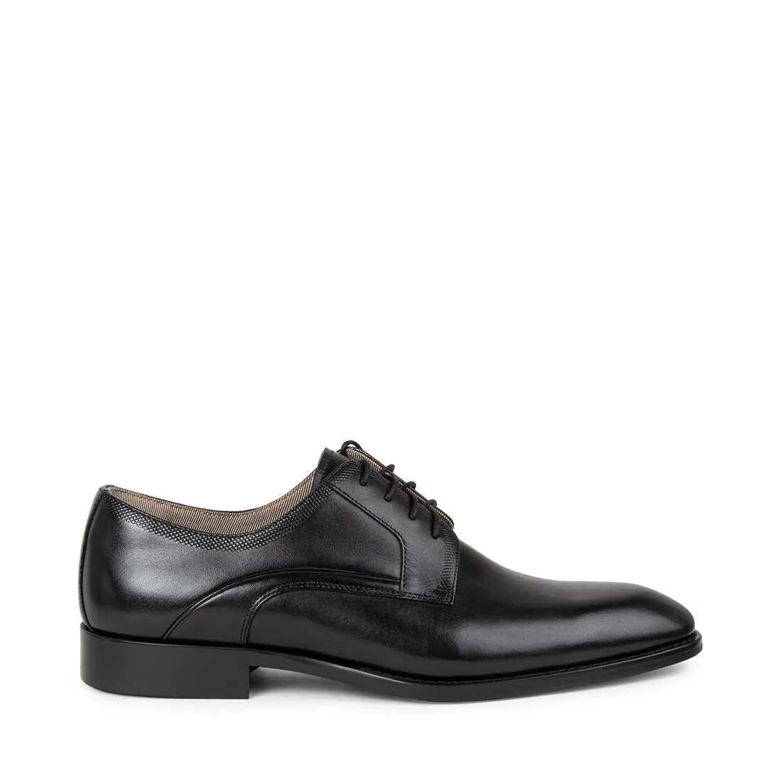 Gianno lace up shoes in black color