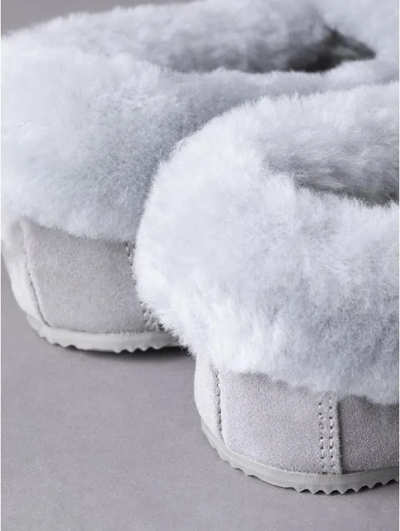 Women's Light Grey Sheepskin Moccasins