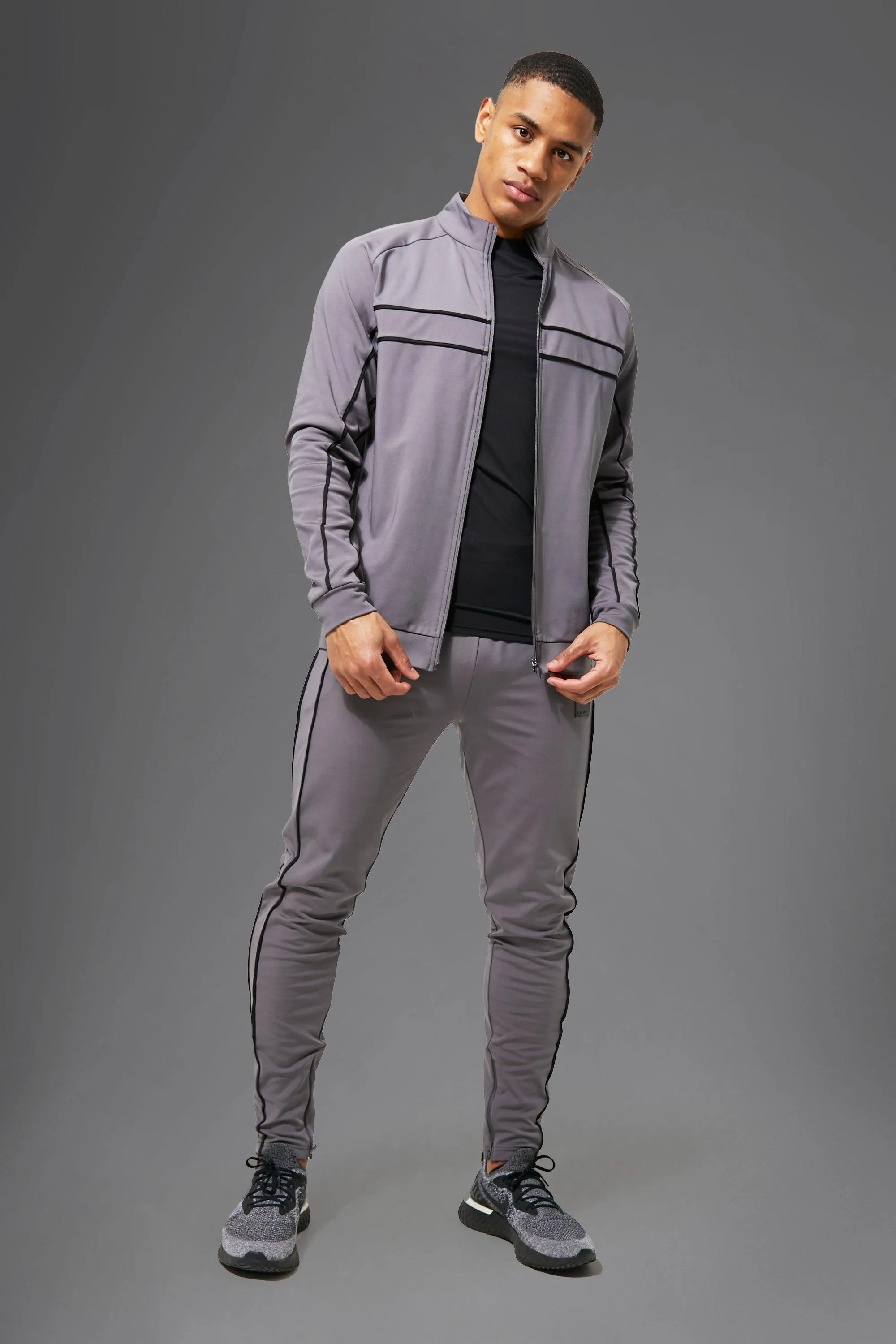 Man Active Piping Funnel Neck Tracksuit