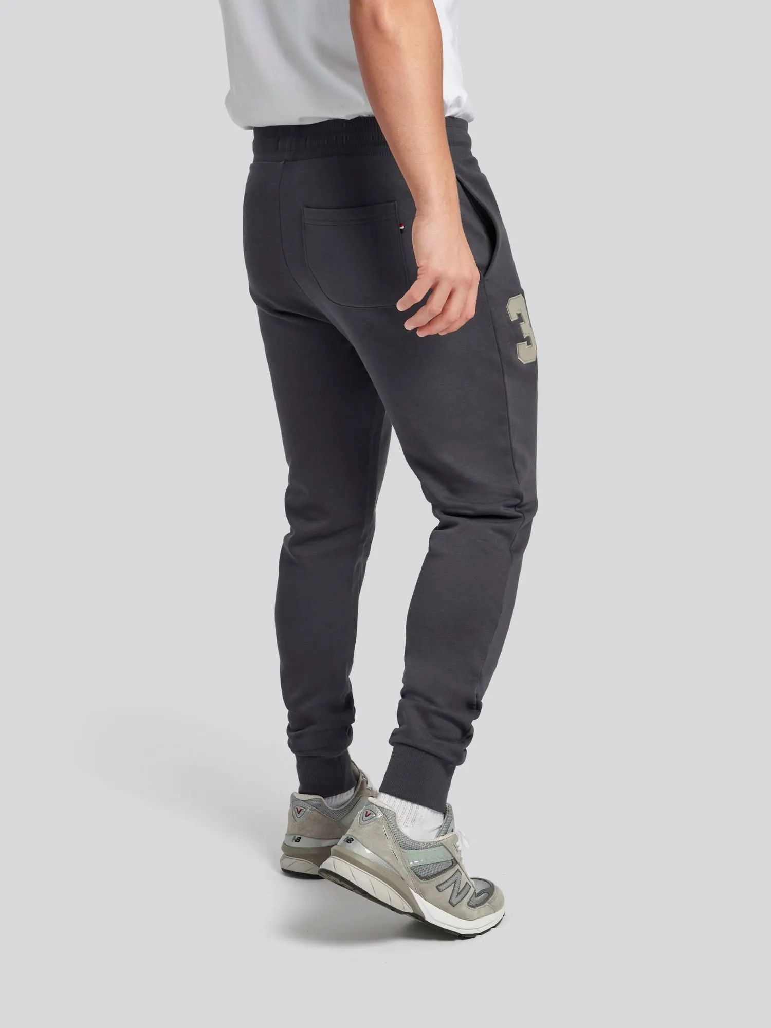 Mens Player 3 Joggers in Ebony