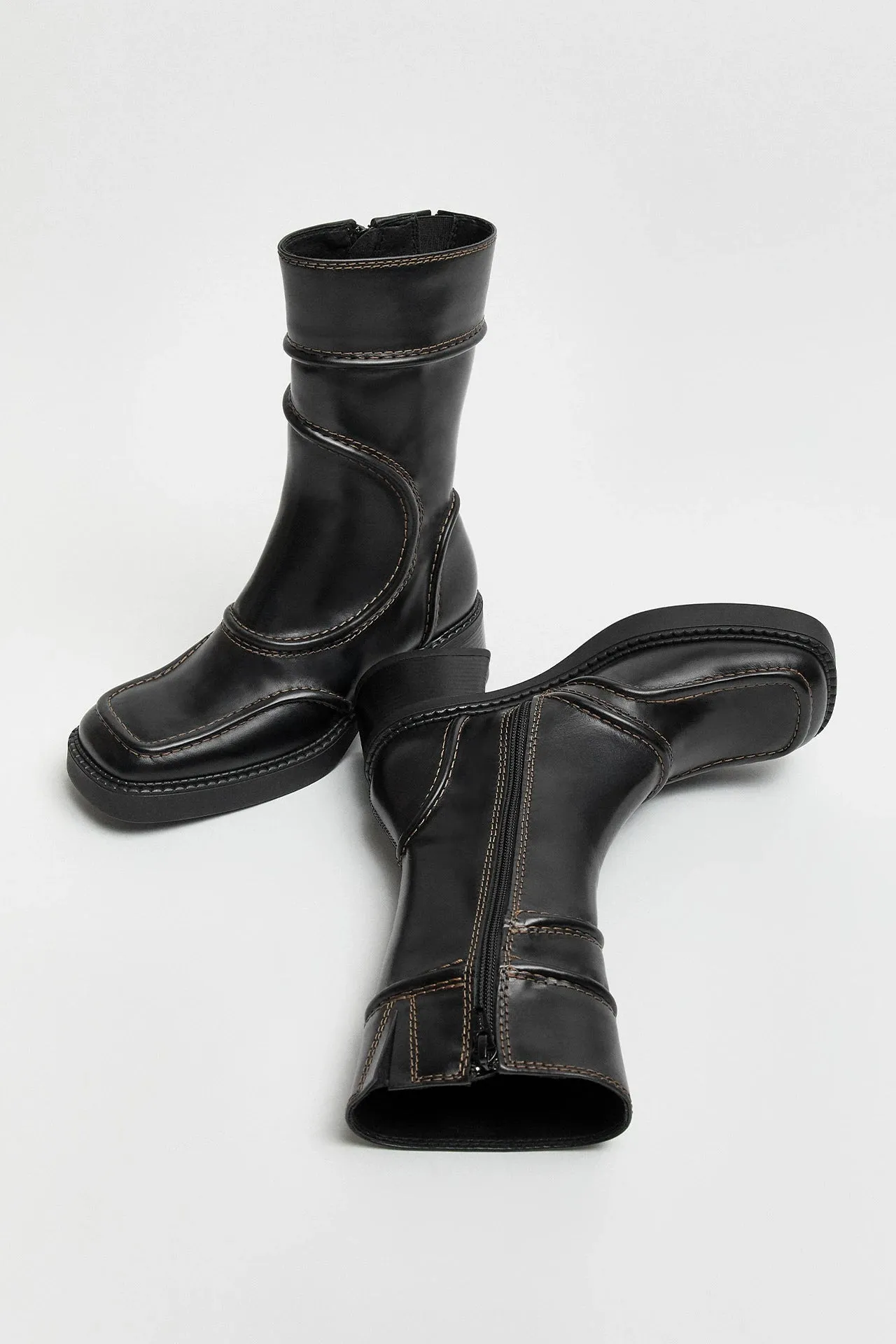 MIISTA Malene Black & Brown Ankle Boots