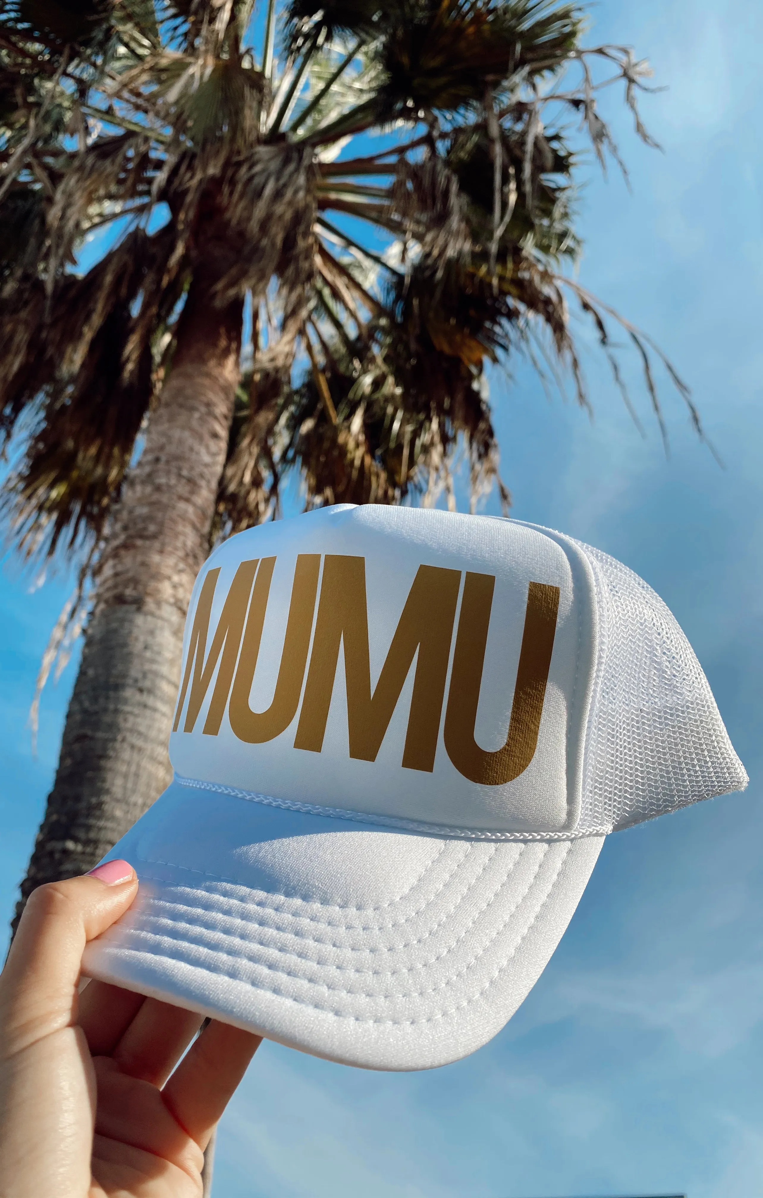 Mumu Trucker Hat ~ White/Gold