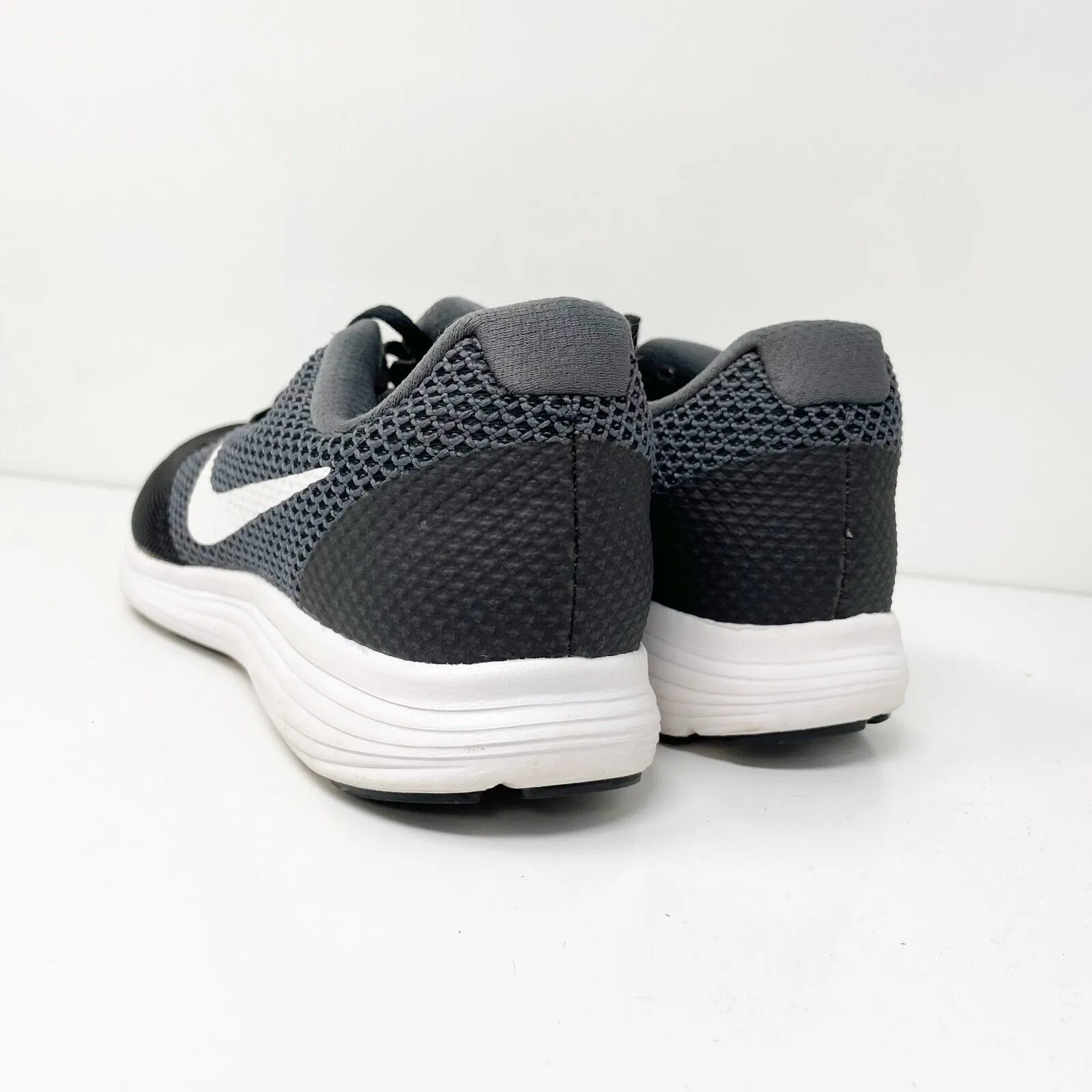 Nike Mens Revolution 3 819300-001 Black Running Shoes Sneakers Size 7.5