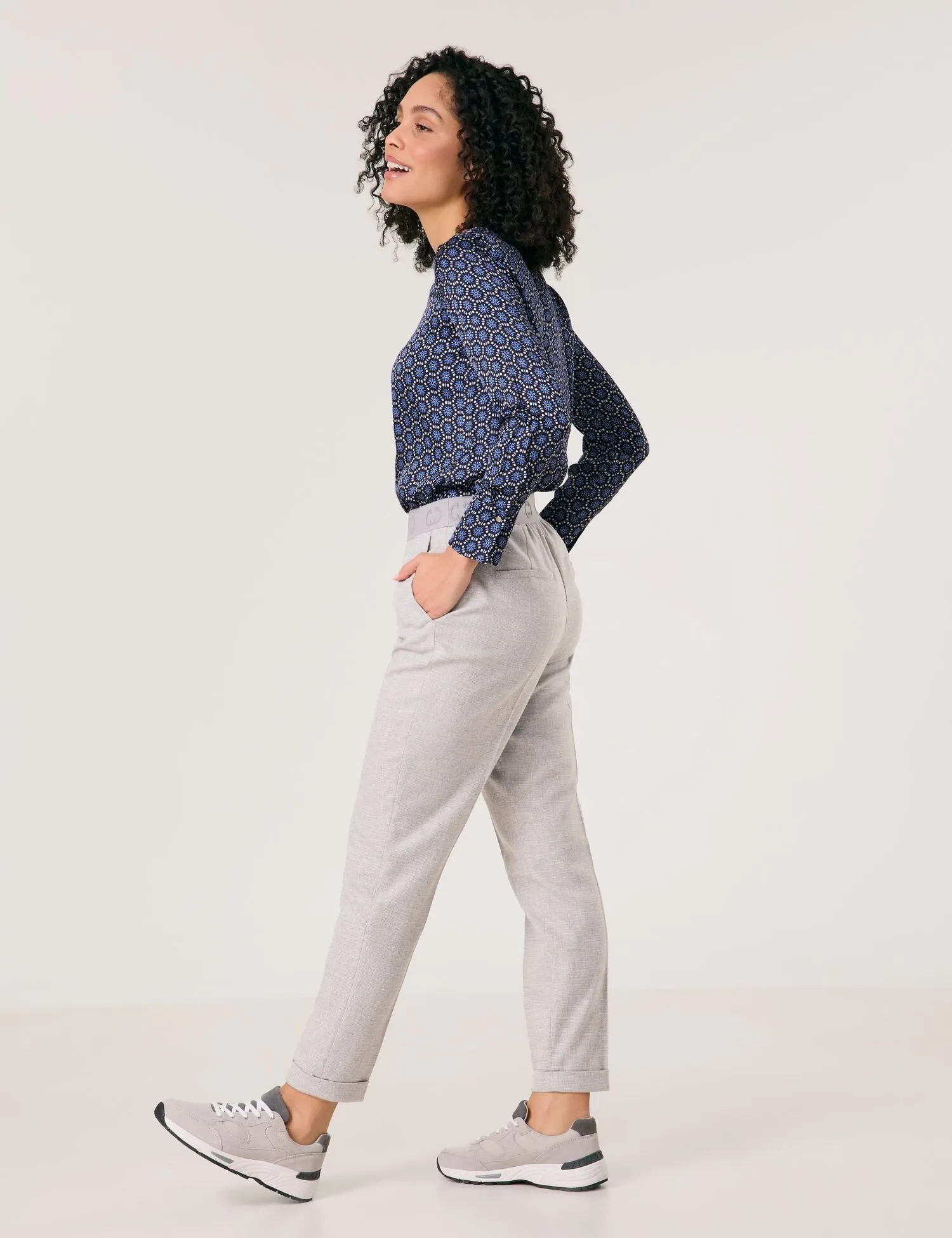 Pull-on trousers with a branded, elasticated waistband