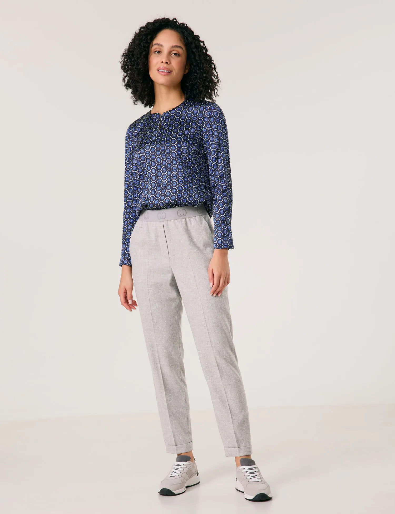 Pull-on trousers with a branded, elasticated waistband