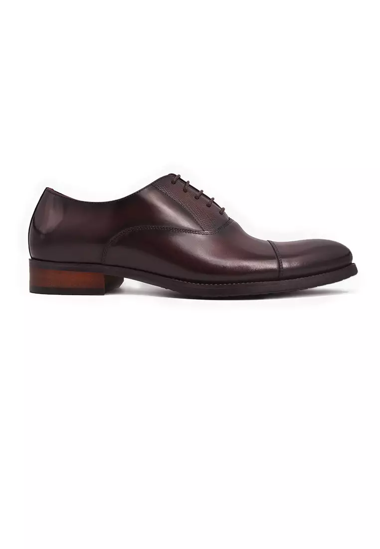 Refined Vesatile Lace-up Oxfords by Rad Russel