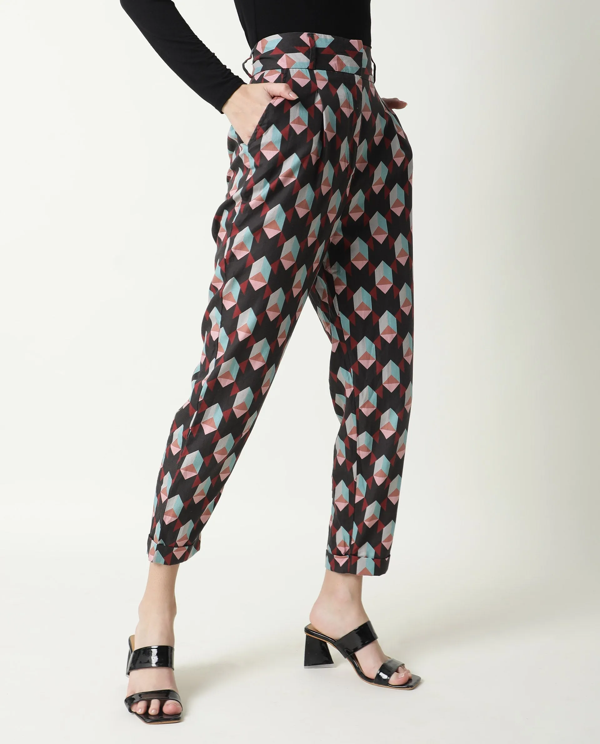 Rareism Women Knicks Black Cotton Fabric Tailored Fit High Rise Geometric Print Ankle Length Trousers