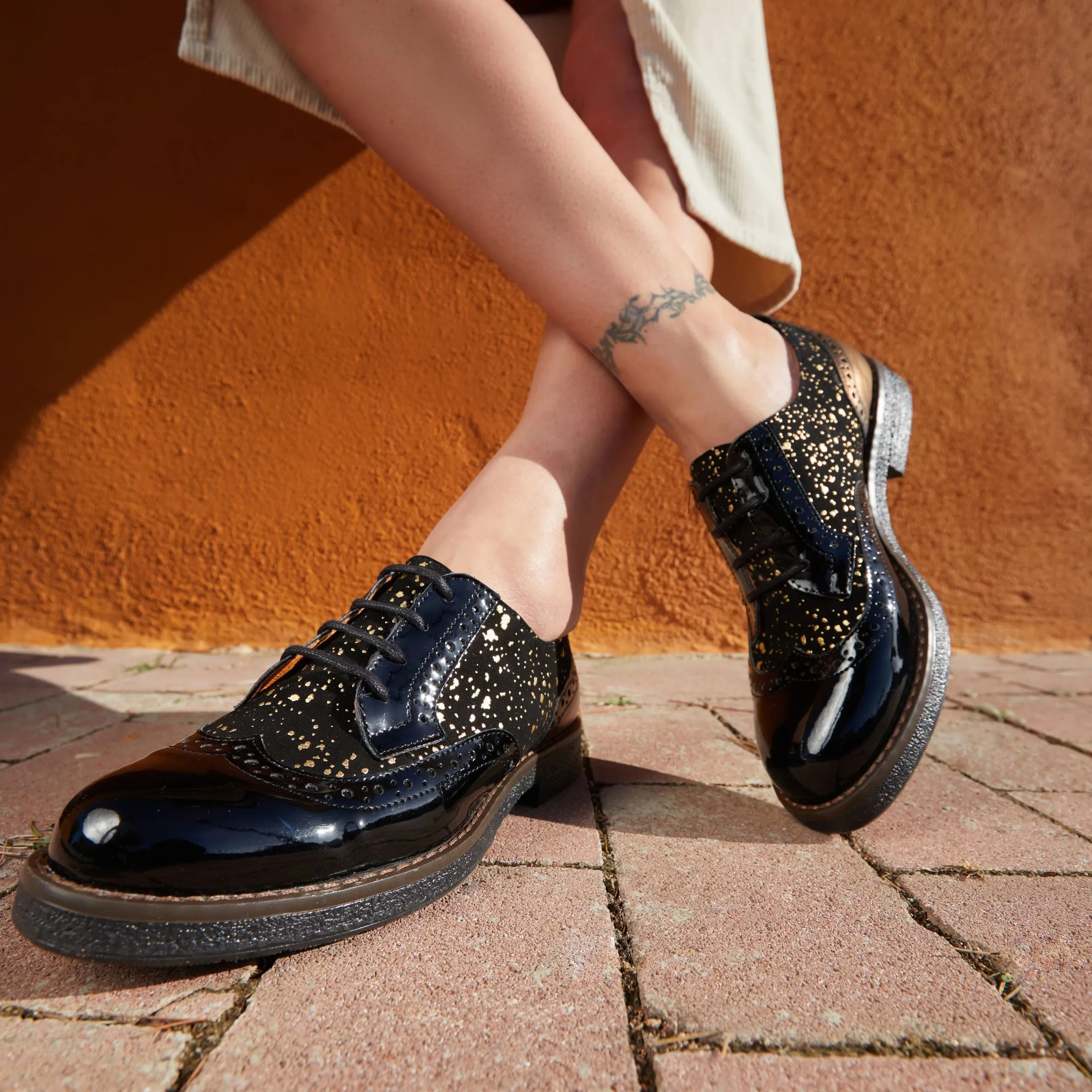 THE ARTIST BLACK & GOLD - Women's derby shoe in golden paint drops on black leather