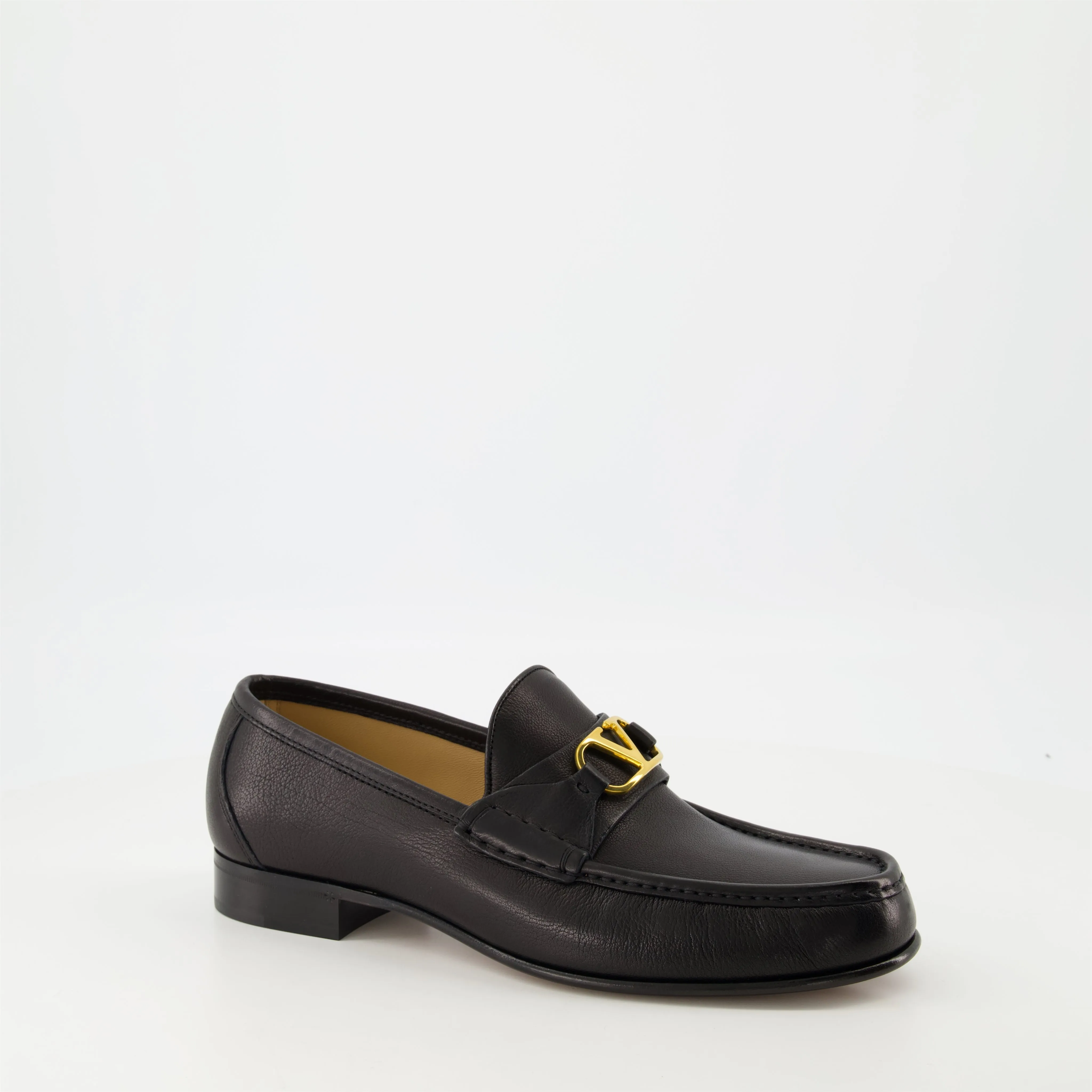 VLogo Signature Moccasins in Black Leather