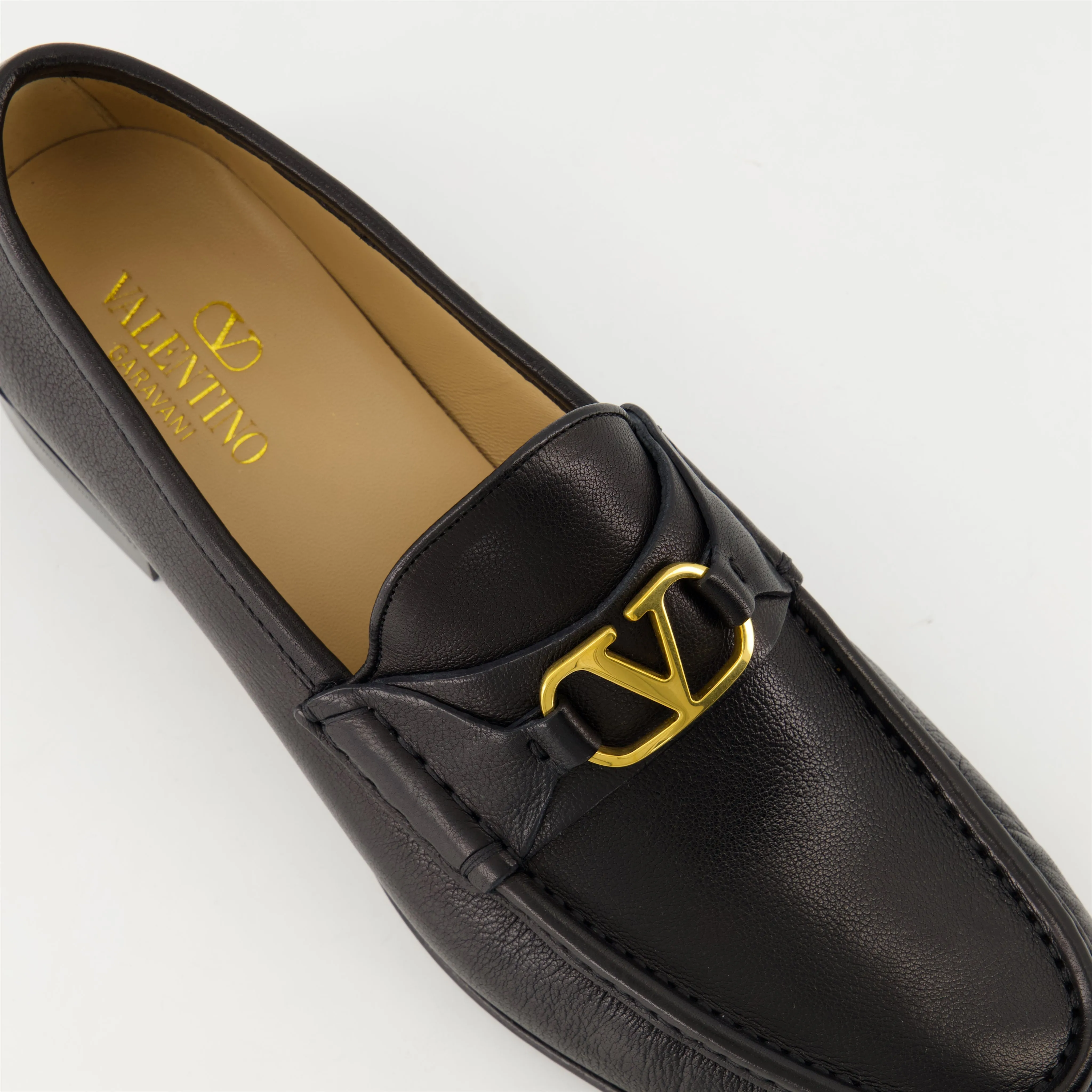 VLogo Signature Moccasins in Black Leather