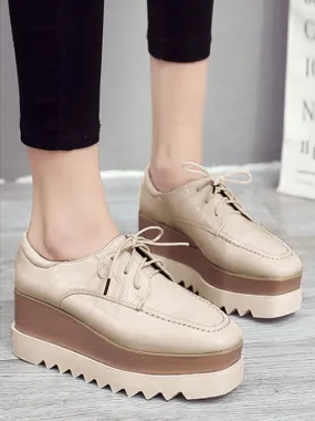 Lace Up Flatform Oxfords in Patent Leather